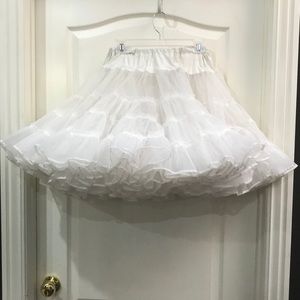 White Can can/ petticoat